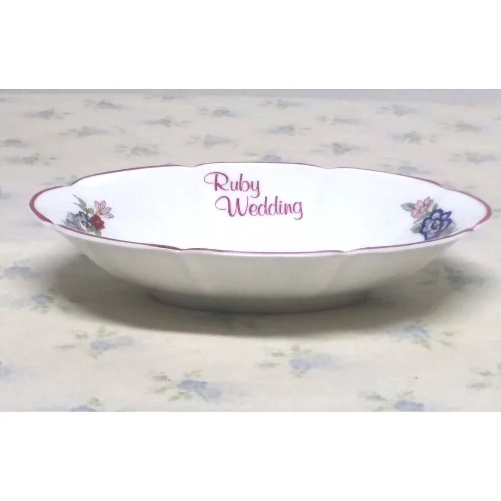 Royal Tara Fine Bone China Trinket/Candy Dish/soap dish GALWAY IRELAND handmade